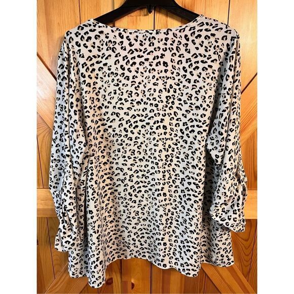 Zac & Rachel woman blouse size 2X￼(2548) - Picture 6 of 6